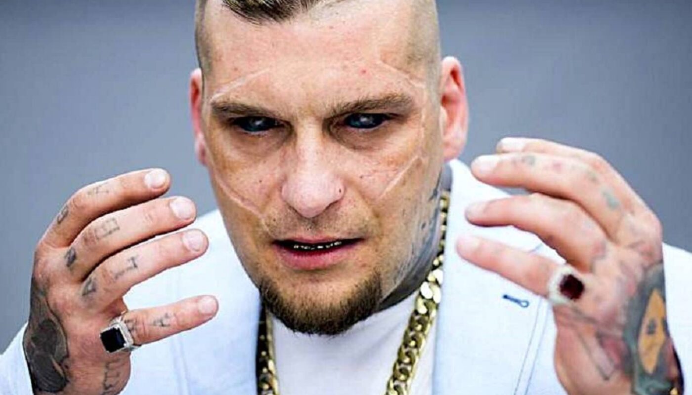 POPEK pokazał fanom swoje zdjęcie sprzed 20 lat! Zobacz jak wyglądał zanim zaczął zmieniać swoje CIAŁO! (foto)