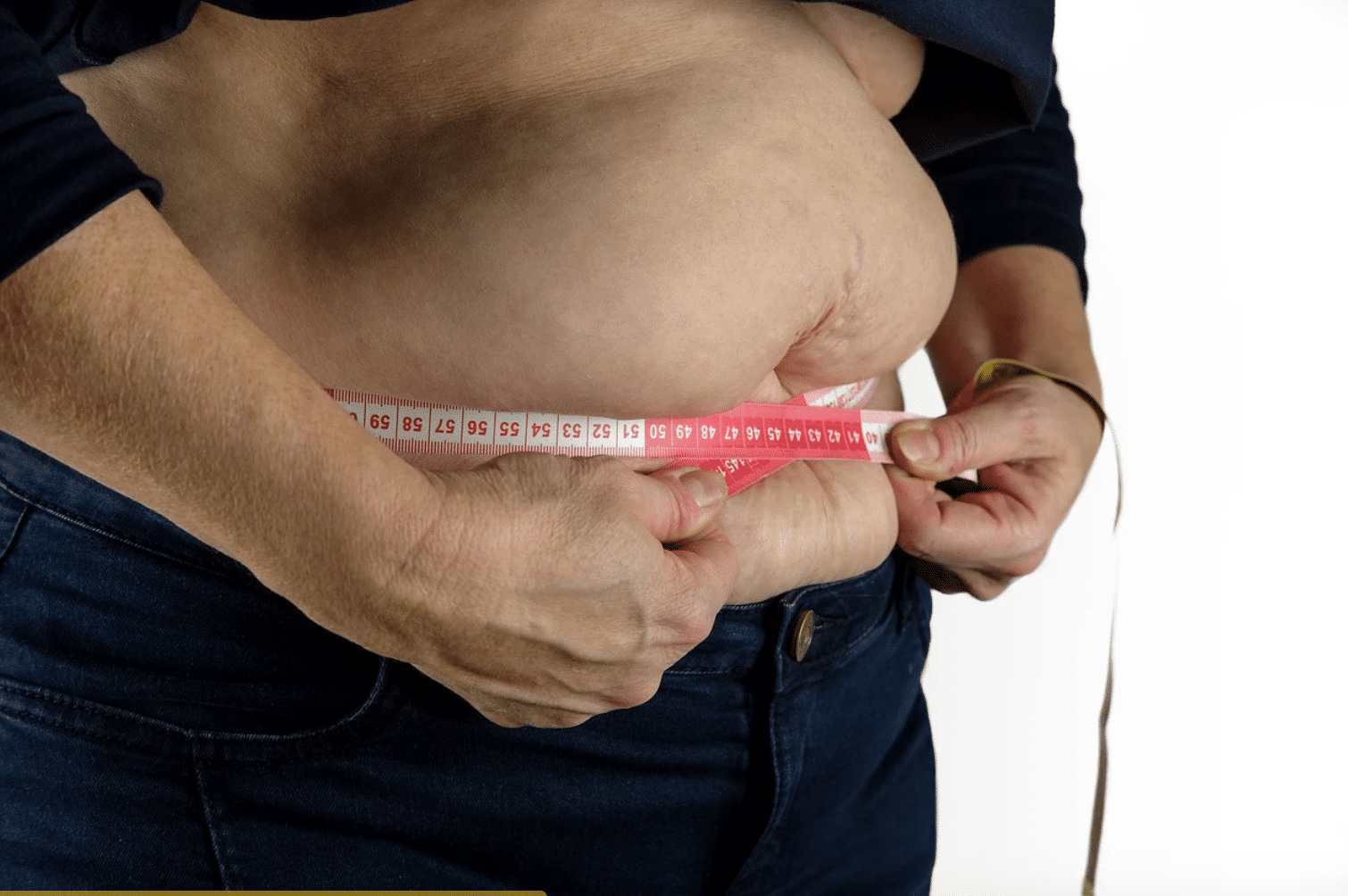 Naukowcy wymienili główny błąd w walce z tłuszczem brzusznym